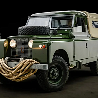 Land Rover звездной четы Дэниэл Крейг - Рэйчел Вайс выставлен на аукцион